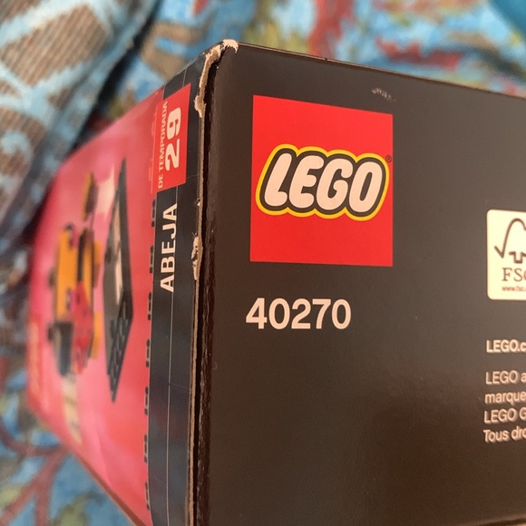 Lego 40270 bee with heart brick heads some shelf wear - Picture 4 of 4
